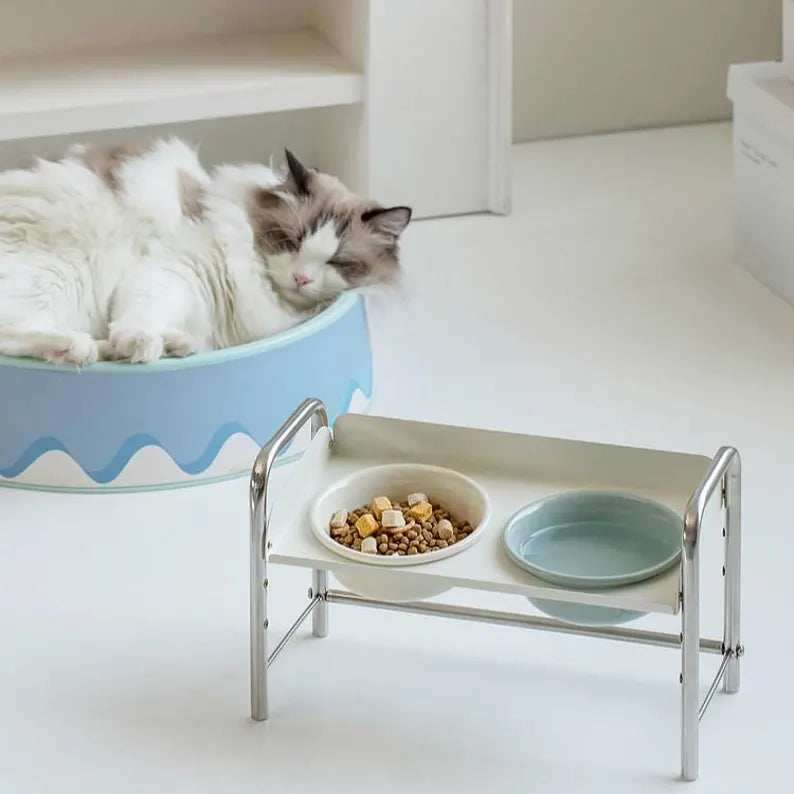 Metal ceramic feeding table